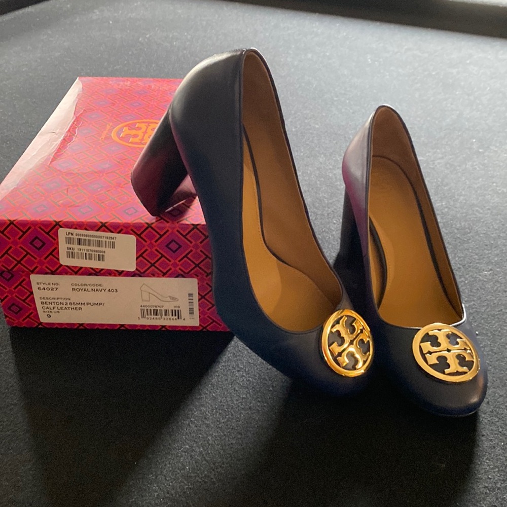Tory Burch Navy pump